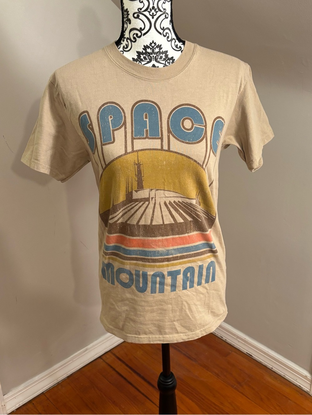 Disney Space Mountain T Shirt Tan Retro Tomorrowland Graphic Hanes size Small